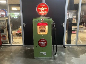 Flying emaille benzinepomp