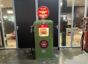 Flying emaille benzinepomp