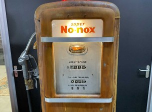 1955 Gilbarco Gulf Benzinepomp