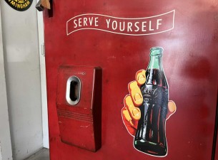 50 Vendo E110 Coca Cola Vending Machine