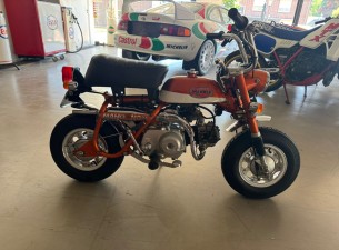 1969 Honda Z50A Monkey Goud/Bruin