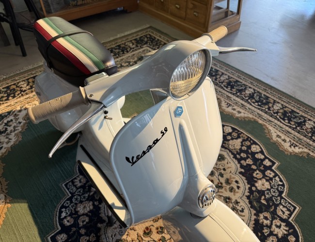 1968 Vespa 50/n VT845 | Transport | Bromfiets / Motor